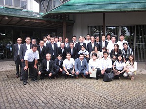 平成25年8月20日　九州北部豪雨災害　被災地の復旧現地視察　三田村八女市長と共に